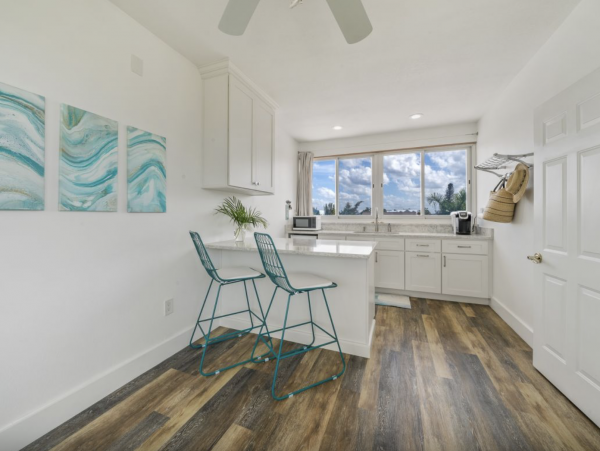 Anna Maria 4 Bedroom Pool House Walk to Beach